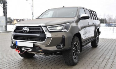 Силовой передний бампер Toyota Hilux (2020-...) версия slim фото