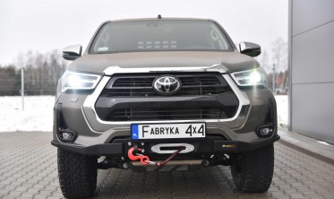Силовой передний бампер Toyota Hilux (2020-...) версия slim фото