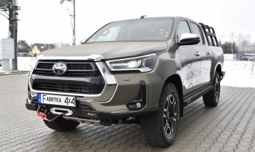 Силовой передний бампер Toyota Hilux (2020-...) версия slim фото