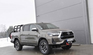 Силовой передний бампер Toyota Hilux (2020-...) версия slim фото