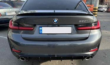 Центральна накладка заднього бампера BMW 3 G20/G21 фото