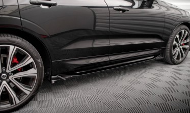 Боковые листвы (накладки) на пороги Volvo XC60 Mk2 R-Design рестайл фото