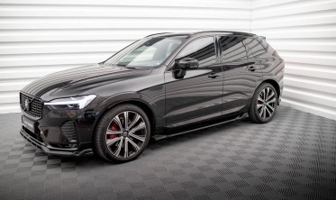 Боковые листвы (накладки) на пороги Volvo XC60 Mk2 R-Design рестайл фото