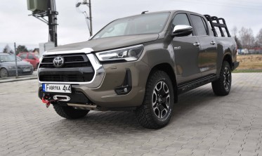 Силовой передний бампер Toyota Hilux (2020-...) версия slim фото
