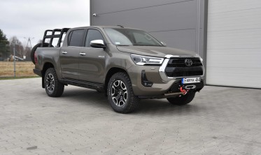 Силовой передний бампер Toyota Hilux (2020-...) версия slim фото