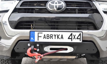 Силовой передний бампер Toyota Hilux (2020-...) версия slim фото