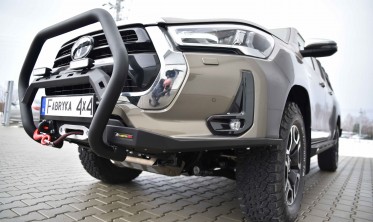 Дуга для силового бампера Toyota Hilux (2020-...) slim фото