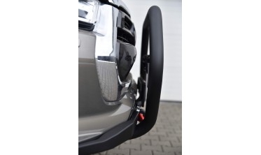 Дуга для силового бампера Toyota Hilux (2020-...) slim фото