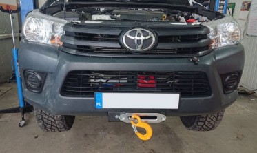 Крепление лебедки Toyota Hilux Revo (2016-...) фото