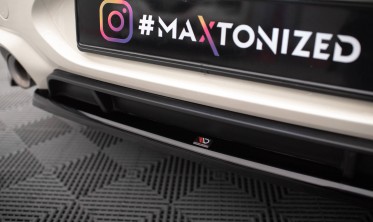 Центральна накладка на задній бампер Mini Cooper Clubman фото