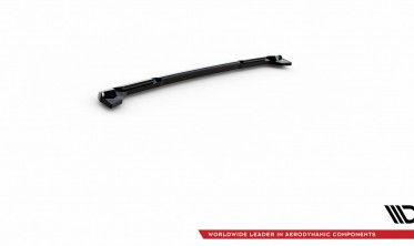Центральна накладка на задній бампер Mini Cooper Clubman JCW F54 2015-2019 фото