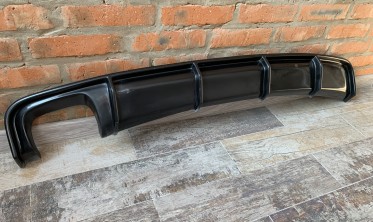 накладка (дифузор) заднього бампера BMW F10/F11 LCI фото