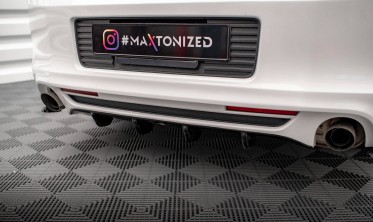 Центральна накладка на задній бампер Ford Mustang Mk5 післярестайл фото