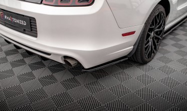 Боковые накладки на задний бампер Ford Mustang Mk5 рестайл фото