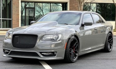 Передній бампер Chrysler 300 (2012-2023) srt style фото