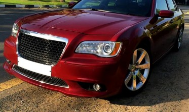 Передний бампер Chrysler 300 (2011-2014) srt8 style фото