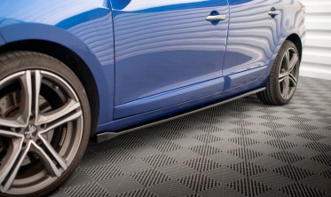 Лістви (накладки) на бічні пороги Renault Megane MK3 GT Line Grandtour рестайл фото