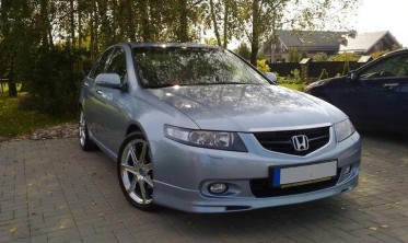 Дифузор переднього бампера Honda Accord VII у стилі Type-R фото