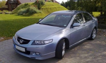 Дифузор переднього бампера Honda Accord VII у стилі Type-R фото