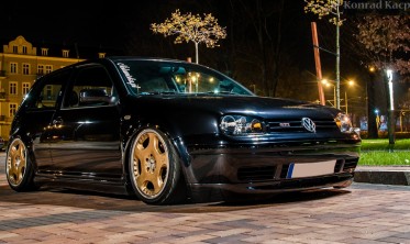 Накладка переднього бампера VW Golf 4 у стилі Jubi фото