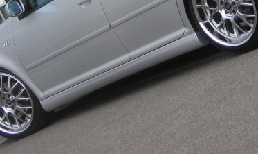 Тюнинговые накладки на пороги VW Golf IV стиль Jubi фото