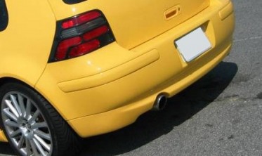 Накладка заднего бампера VW Golf 4 стиль Jubi с вырезом фото