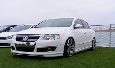 Тюнинговые пороги VW Passat B6 3C в стиле R-GT фото
