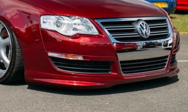 Накладка переднего бампера VW Passat B6 3C в стиле R-line фото