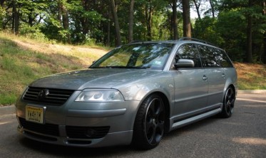 Накладка на передний бампер VW Passat B5 (2000-2005) послерестайл фото