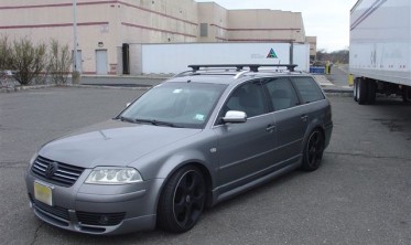 Накладка на передний бампер VW Passat B5 (2000-2005) послерестайл фото