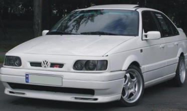 Тюнінгова накладка на передній бампер VW Passat B3 фото