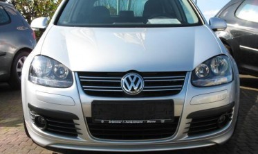 Диффузор переднего бампера VW Golf 5 GTI в стиле Votex фото