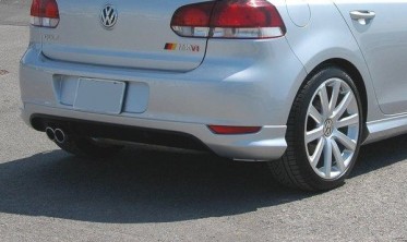 Тюнинговая накладка заднего бампера VW Golf VI с вырезом фото
