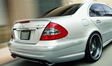 Спойлер багажника Mercedes E-class W211 стиль AMG фото