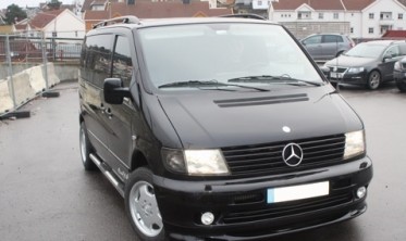 Тюнінгова накладка переднього бампера Mercedes Vito W638 фото