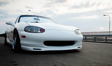 Тюнінгова накладка переднього бампера Mazda MX5 Miata фото