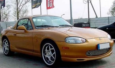 Тюнінгова накладка переднього бампера Mazda MX5 Miata фото