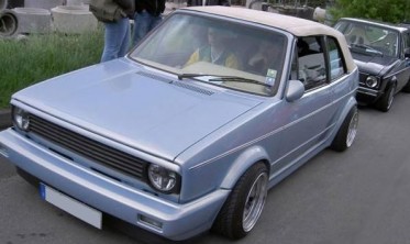 Накладка на фари (бедлук) VW Golf I фото
