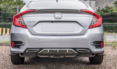 Тюнінг накладка заднього бампера Honda Civic X sedan фото