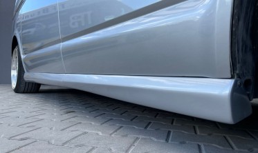 Тюнинговые накладки на пороги VW T6 фото