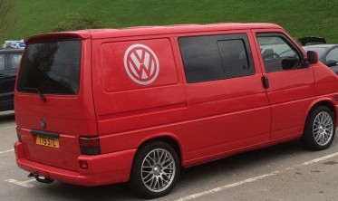 Спойлер задней двери VW T4 (ляда) фото