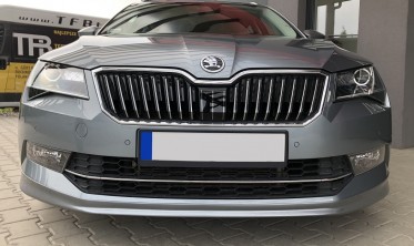 Накладка переднього бампера Skoda Superb III дорестайл фото
