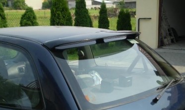 Спойлер на крышку багажника Mitsubishi Colt CA0 верхний фото