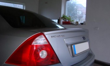 Спойлер крышки багажника Ford Mondeo MK3 стиль ST220 фото