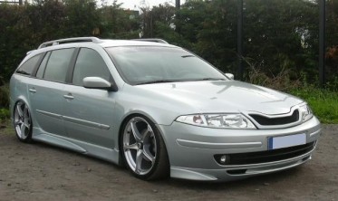 Накладка переднего бампера Renault Laguna II дорестайл фото