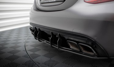 Центральный диффузор заднего бампера Street Pro Mercedes-AMG C63 Sedan / Estate W205 рестайл фото