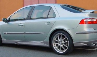 Тюнинговая накладка заднего бампера Renault Laguna II Hatchback фото