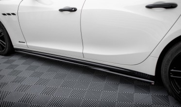 Бокові тюнінг накладки (лістви) на пороги Maserati Ghibli Mk3 рестайл фото