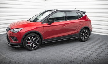 Нижние тюнинг накладки (диффузоры) на пороги Seat Arona FR Mk1 фото