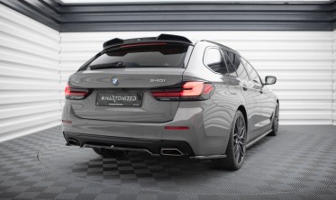 Центральний дифузор на задній бампер BMW 5 G30 / G31 післярестайл фото